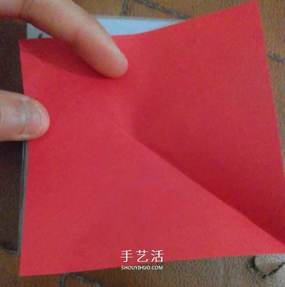 怎么折纸兔子鞋的过程 手工兔子鞋子的折法(图1)