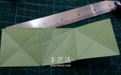 怎么折纸星星花球图解 发射光芒立体星星的折法(图2)