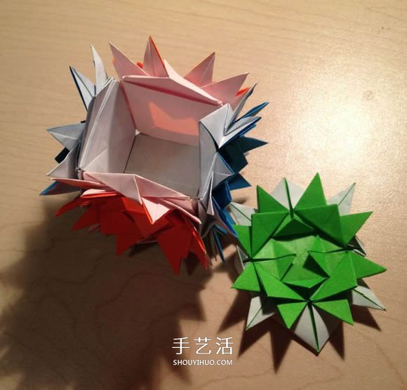 立体组合刺球的折法 带刺花球的折纸图解(图24) 立体组合刺球的折法 带刺花球的折纸图解(图24)