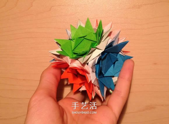 立体组合刺球的折法 带刺花球的折纸图解(图25) 立体组合刺球的折法 带刺花球的折纸图解(图25)
