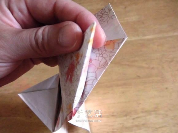 端午节手工制作 折纸粽子的折法详细步骤图(图38) 端午节手工制作 折纸粽子的折法详细步骤图(图38)