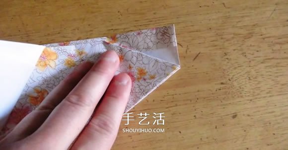 端午节手工制作 折纸粽子的折法详细步骤图(图39) 端午节手工制作 折纸粽子的折法详细步骤图(图39)