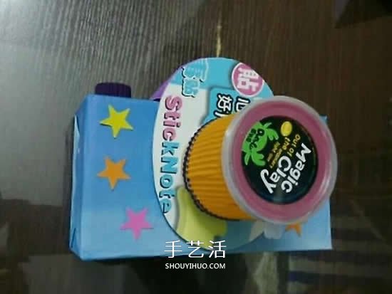 幼儿园手工作品图片 废物利用做的漂亮相机(图8) 幼儿园手工作品图片 废物利用做的漂亮相机(图8)