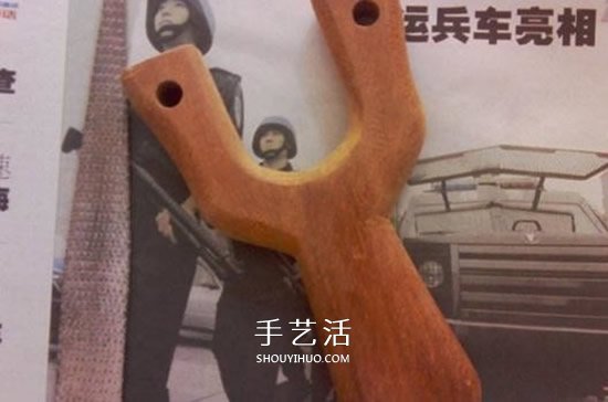实木弹弓制作过程图解 自制实木弹弓的方法(图4) 实木弹弓制作过程图解 自制实木弹弓的方法(图4)