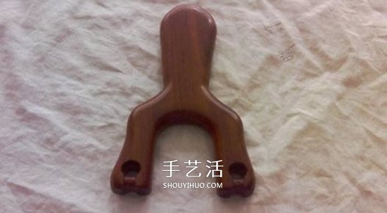 实木弹弓制作过程图解 自制实木弹弓的方法(图5) 实木弹弓制作过程图解 自制实木弹弓的方法(图5)