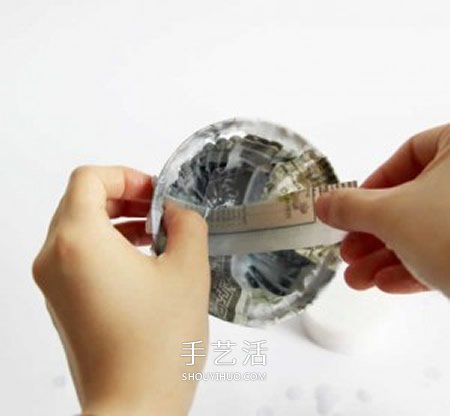 一次性塑料碗废物利用 手工制作漂亮礼物篮子(图3) 一次性塑料碗废物利用 手工制作漂亮礼物篮子(图3)