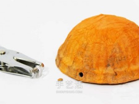 一次性塑料碗废物利用 手工制作漂亮礼物篮子(图7) 一次性塑料碗废物利用 手工制作漂亮礼物篮子(图7)