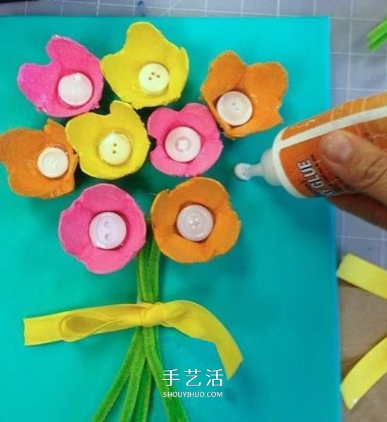 蛋托制作立体花朵装饰画 简单蛋托装饰画做法(图7) 蛋托制作立体花朵装饰画 简单蛋托装饰画做法(图7)