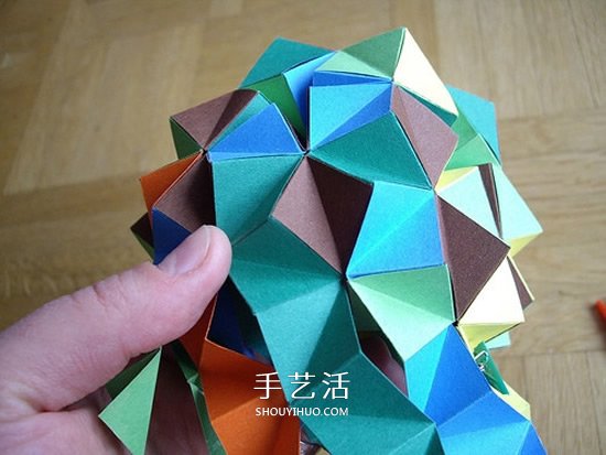 纸球的折法步骤图片 折纸彩球的详细步骤图(图23) 纸球的折法步骤图片 折纸彩球的详细步骤图(图23)