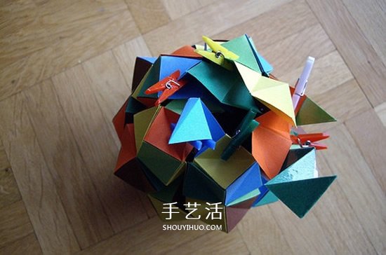 纸球的折法步骤图片 折纸彩球的详细步骤图(图25) 纸球的折法步骤图片 折纸彩球的详细步骤图(图25)