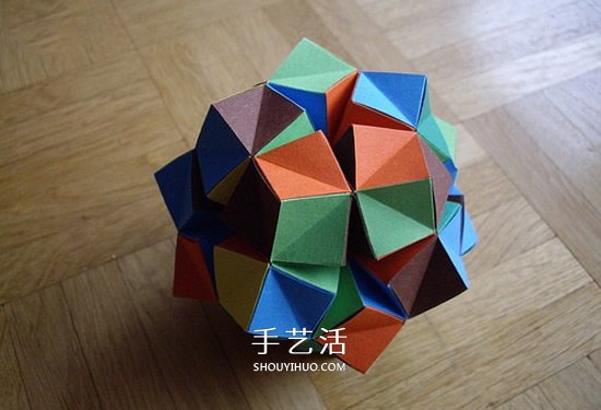 纸球的折法步骤图片 折纸彩球的详细步骤图(图31) 纸球的折法步骤图片 折纸彩球的详细步骤图(图31)