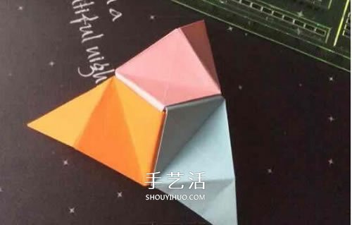 立体纸花球的折法图解 怎么折纸立体花球步骤(图21) 立体纸花球的折法图解 怎么折纸立体花球步骤(图21)