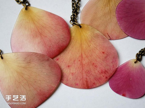 超美花瓣项链DIY图片 手工制作花瓣项链作品(图8)