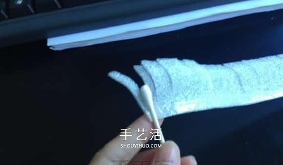 泡沫纸手工制作菊花 简单泡沫纸菊花的做法(图5) 泡沫纸手工制作菊花 简单泡沫纸菊花的做法(图5)