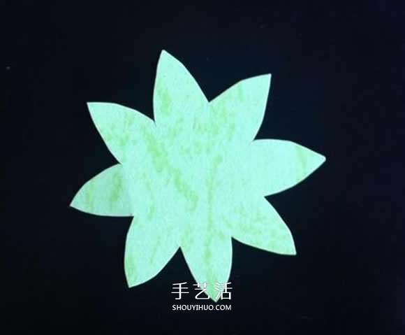 泡沫纸手工制作菊花 简单泡沫纸菊花的做法(图7) 泡沫纸手工制作菊花 简单泡沫纸菊花的做法(图7)