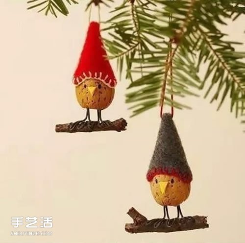 圣诞节主题小挂件DIY 坚果果壳制作圣诞挂饰(图3) 圣诞节主题小挂件DIY 坚果果壳制作圣诞挂饰(图3)
