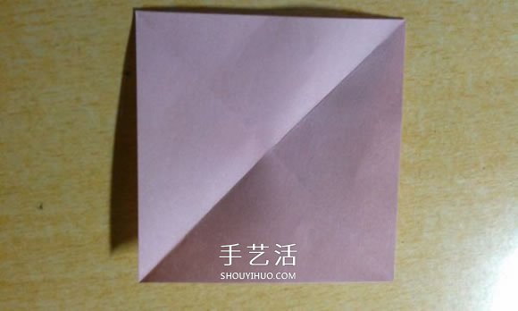 镂空纸花球怎么折图解 简单手工花球的折法(图2) 镂空纸花球怎么折图解 简单手工花球的折法(图2)