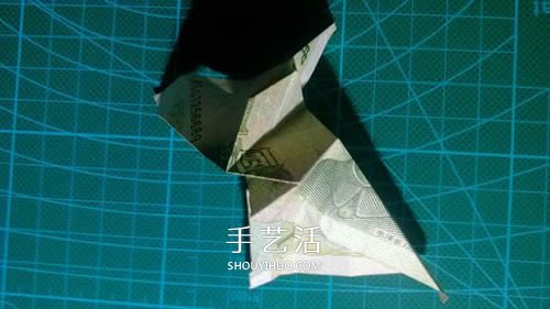六角徽章的折法图解 一元纸币折纸六角徽章(图10) 六角徽章的折法图解 一元纸币折纸六角徽章(图10)