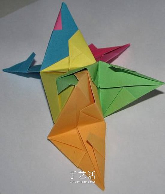立体星星的折法图解 折纸星星花球的步骤图(图12) 立体星星的折法图解 折纸星星花球的步骤图(图12)