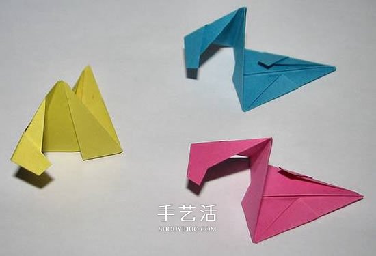 立体星星的折法图解 折纸星星花球的步骤图(图9) 立体星星的折法图解 折纸星星花球的步骤图(图9)