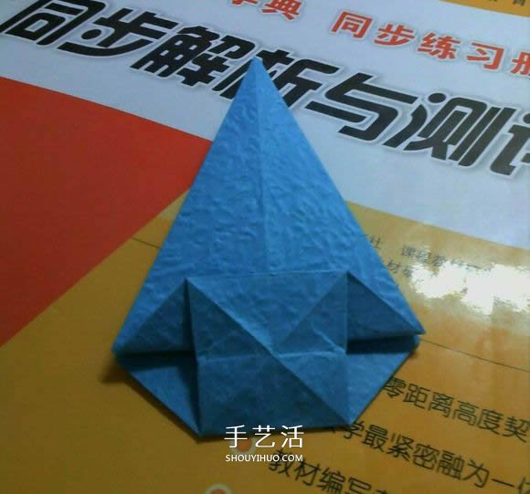 人字拖的折法图解教程 折纸人字拖鞋的方法步骤(图4) 人字拖的折法图解教程 折纸人字拖鞋的方法步骤(图4)