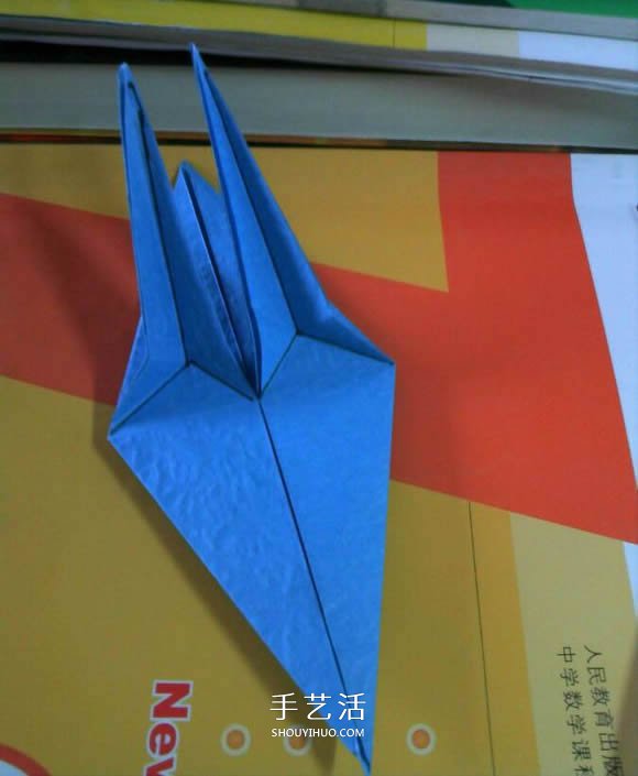 人字拖的折法图解教程 折纸人字拖鞋的方法步骤(图8) 人字拖的折法图解教程 折纸人字拖鞋的方法步骤(图8)