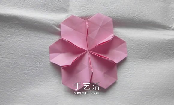 漂亮草帽子的折法图解 折纸花草帽的方法步骤(图10) 漂亮草帽子的折法图解 折纸花草帽的方法步骤(图10)