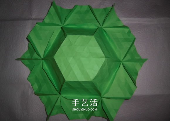 漂亮草帽子的折法图解 折纸花草帽的方法步骤(图14) 漂亮草帽子的折法图解 折纸花草帽的方法步骤(图14)