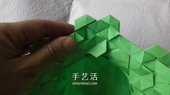 漂亮草帽子的折法图解 折纸花草帽的方法步骤(图20) 漂亮草帽子的折法图解 折纸花草帽的方法步骤(图20)