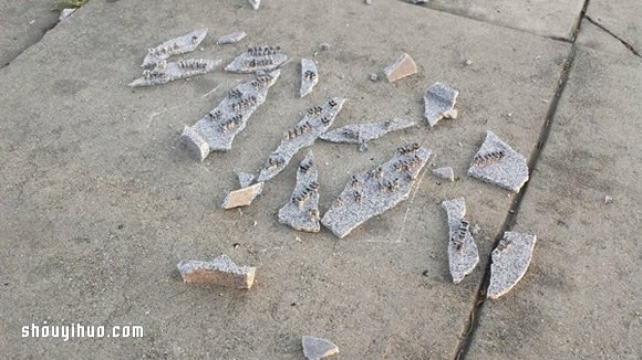电玩宅超强自制求职履历，想看先打破石碑吧(图4)
