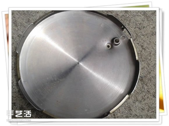 高压锅锅盖废物利用DIY制作花盆盆景的方法(图4) 高压锅锅盖废物利用DIY制作花盆盆景的方法(图4)