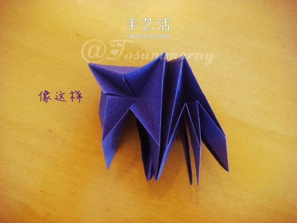 圣诞星折法图解教程 折纸圣诞星的方法步骤(图14) 圣诞星折法图解教程 折纸圣诞星的方法步骤(图14)