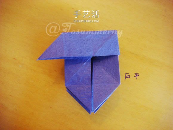 圣诞星折法图解教程 折纸圣诞星的方法步骤(图15) 圣诞星折法图解教程 折纸圣诞星的方法步骤(图15)