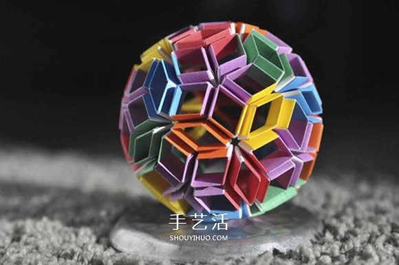 手工折纸Snapology球 用纸条折球体步骤图解(图4) 手工折纸Snapology球 用纸条折球体步骤图解(图4)