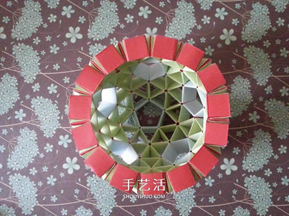 手工折纸Snapology球 用纸条折球体步骤图解(图17) 手工折纸Snapology球 用纸条折球体步骤图解(图17)