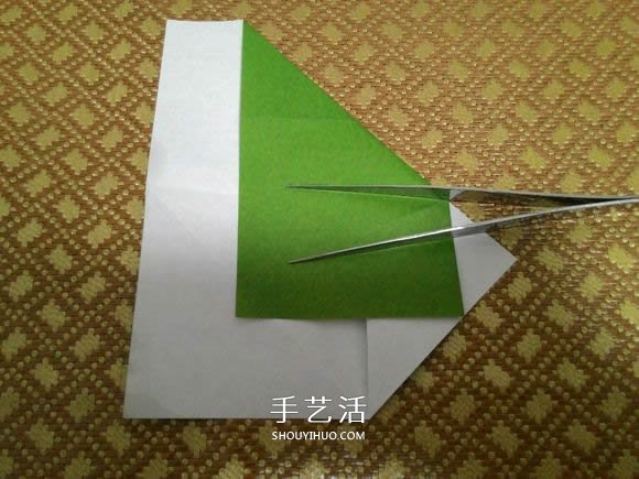 圣诞老人折纸步骤图解 纸折圣诞老人怎么折(图7)
