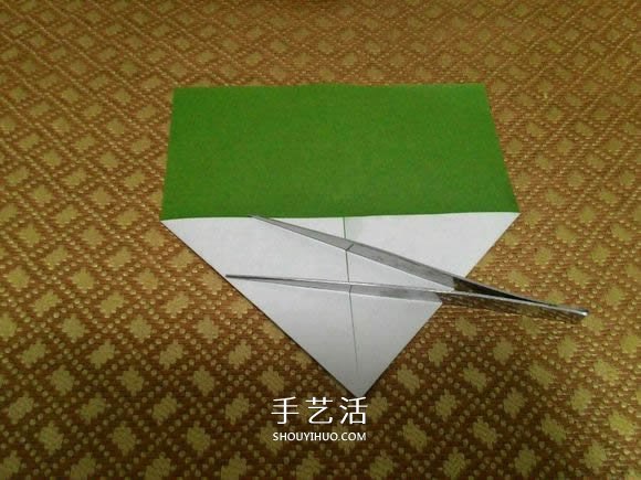 圣诞老人折纸步骤图解 纸折圣诞老人怎么折(图3)