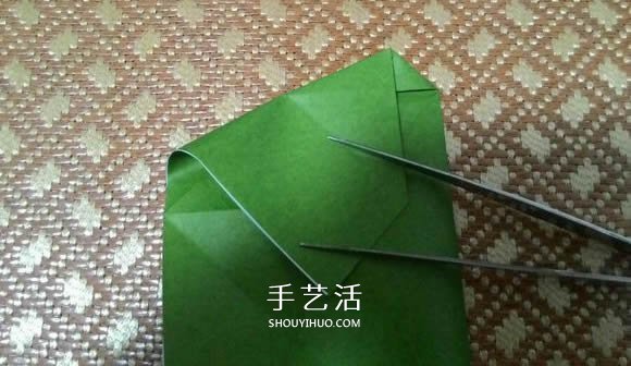 圣诞老人折纸步骤图解 纸折圣诞老人怎么折(图15)