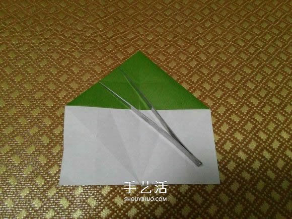 圣诞老人折纸步骤图解 纸折圣诞老人怎么折(图12)
