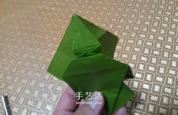 圣诞老人折纸步骤图解 纸折圣诞老人怎么折(图19)