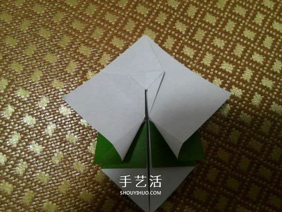 圣诞老人折纸步骤图解 纸折圣诞老人怎么折(图22)