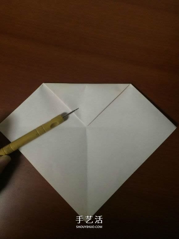 复杂立体跑车的折法 详细折纸跑车图解步骤(图5) 复杂立体跑车的折法 详细折纸跑车图解步骤(图5)