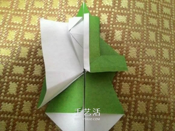 圣诞老人折纸步骤图解 纸折圣诞老人怎么折(图33)