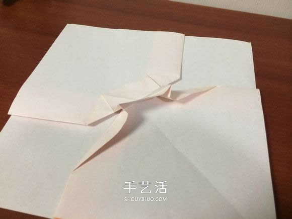 复杂立体跑车的折法 详细折纸跑车图解步骤(图15) 复杂立体跑车的折法 详细折纸跑车图解步骤(图15)