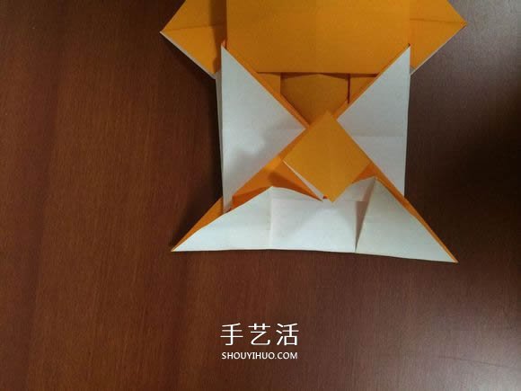 复杂立体跑车的折法 详细折纸跑车图解步骤(图29) 复杂立体跑车的折法 详细折纸跑车图解步骤(图29)