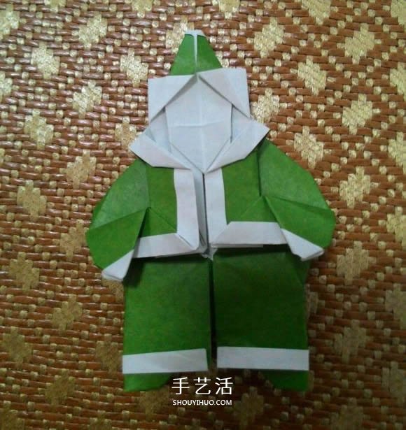 圣诞老人折纸步骤图解 纸折圣诞老人怎么折(图57)