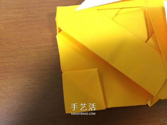 复杂立体跑车的折法 详细折纸跑车图解步骤(图47) 复杂立体跑车的折法 详细折纸跑车图解步骤(图47)