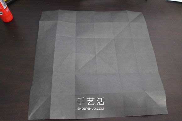 耐克标志的折纸方法 怎么折NIKE标志的图解(图3) 耐克标志的折纸方法 怎么折NIKE标志的图解(图3)