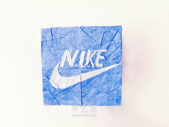 耐克标志的折纸方法 怎么折NIKE标志的图解(图1) 耐克标志的折纸方法 怎么折NIKE标志的图解(图1)