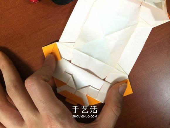 复杂立体跑车的折法 详细折纸跑车图解步骤(图54) 复杂立体跑车的折法 详细折纸跑车图解步骤(图54)